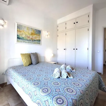 Apartment Da Rocha 3castelos